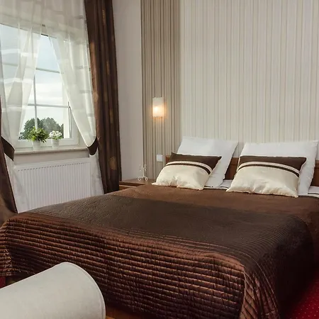 Rezydencja Radosny Dwor 3* Stobno Siodme