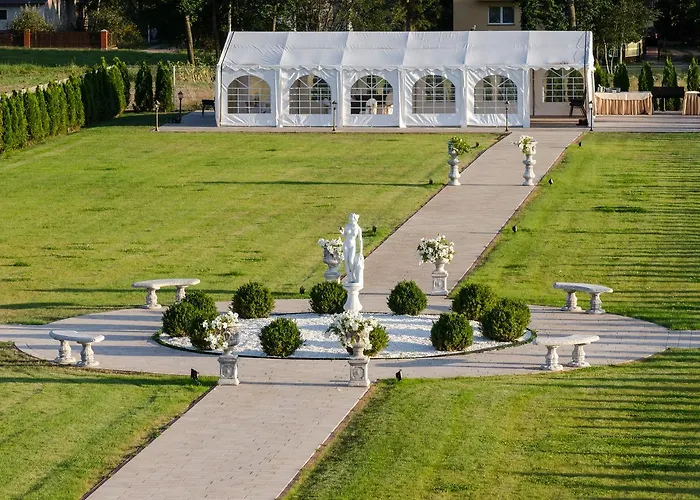 Rezydencja Radosny Dwor 3* Stobno Siodme