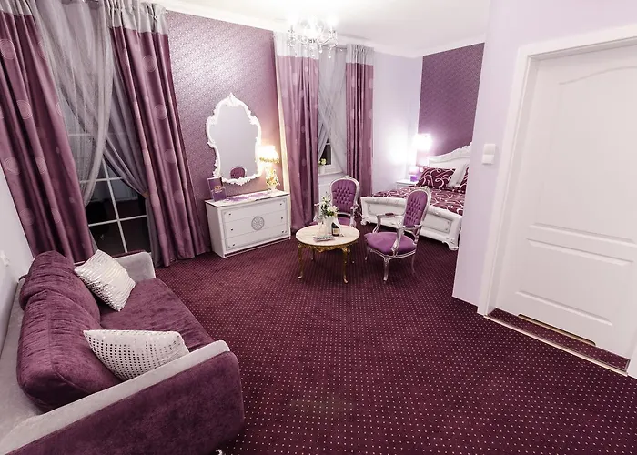 Rezydencja Radosny Dwor 3* Stobno Siodme