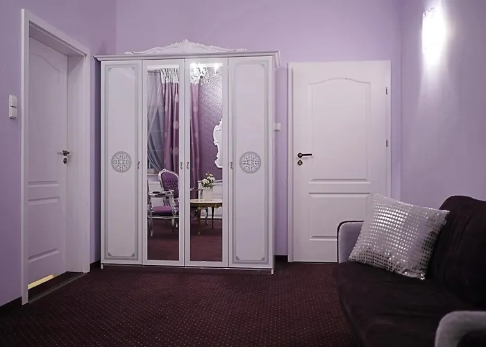 Rezydencja Radosny Dwor Hotel 3*